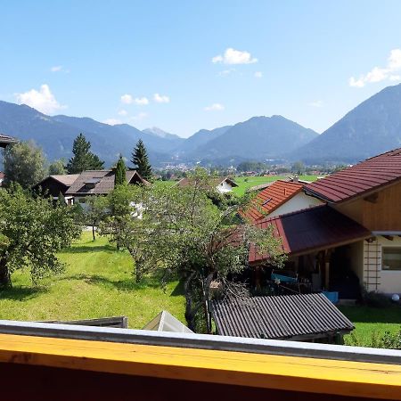 80 M2 Haushaelfte, 3 Zimmer, Parkplaetze, Bis 6 Pers Διαμέρισμα Wängle Εξωτερικό φωτογραφία