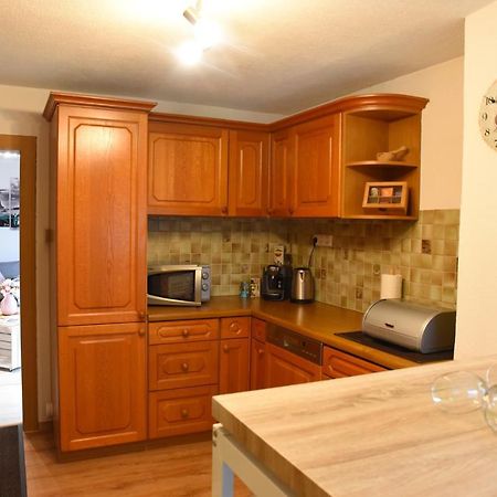 80 M2 Haushaelfte, 3 Zimmer, Parkplaetze, Bis 6 Pers Διαμέρισμα Wängle Εξωτερικό φωτογραφία