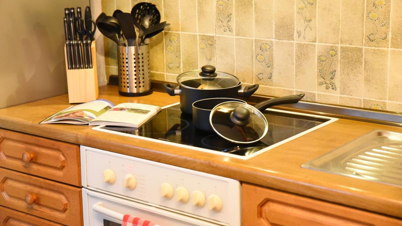 80 M2 Haushaelfte, 3 Zimmer, Parkplaetze, Bis 6 Pers Διαμέρισμα Wängle Εξωτερικό φωτογραφία