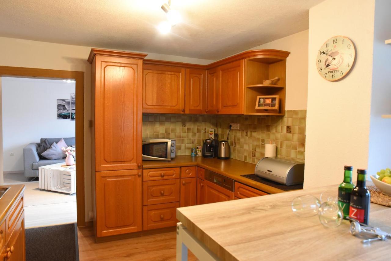 80 M2 Haushaelfte, 3 Zimmer, Parkplaetze, Bis 6 Pers Διαμέρισμα Wängle Εξωτερικό φωτογραφία